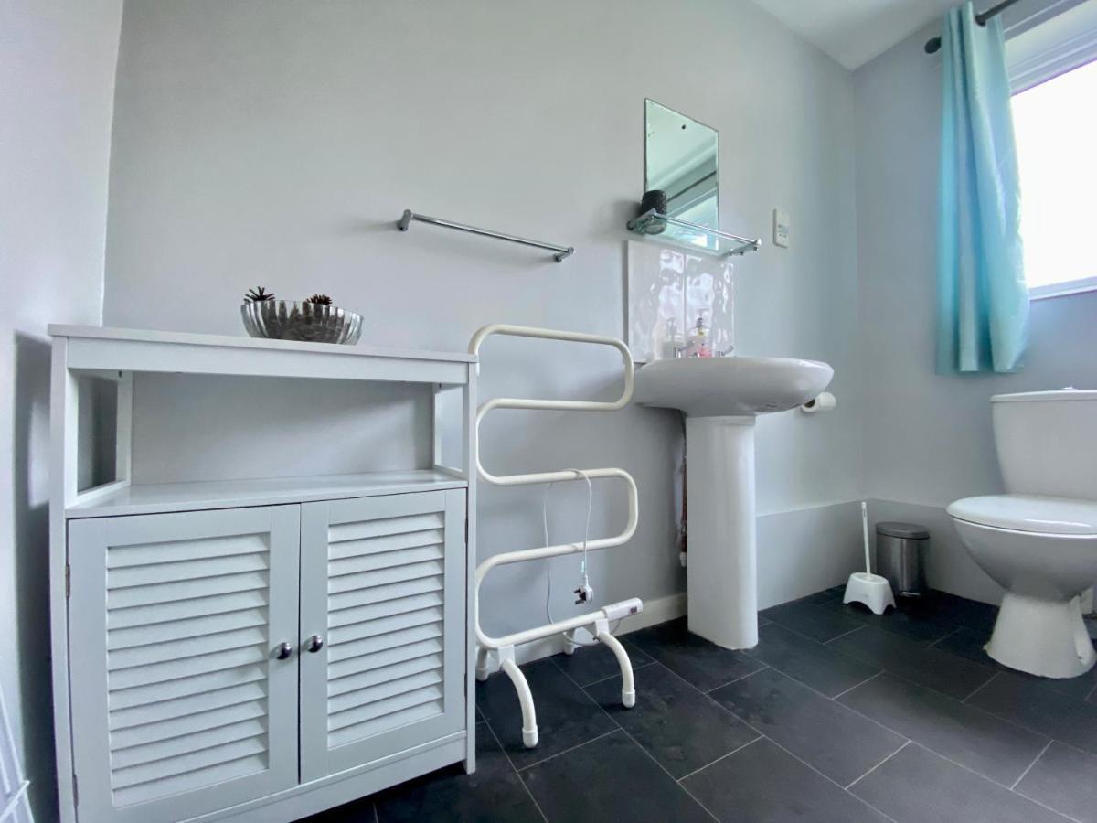 Charming Spacious 3-Bedroom Beach Holiday House, Norfolk Hemsby Exteriör bild